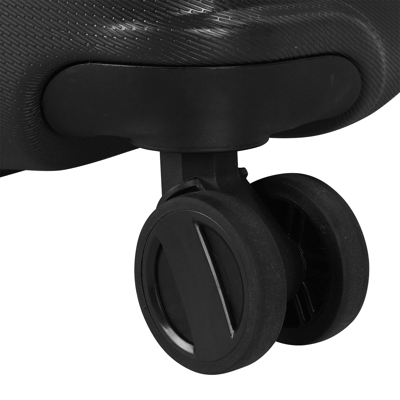 Чемодан средний M из полипропилена с кодовым замком Stevens Soho 2.0