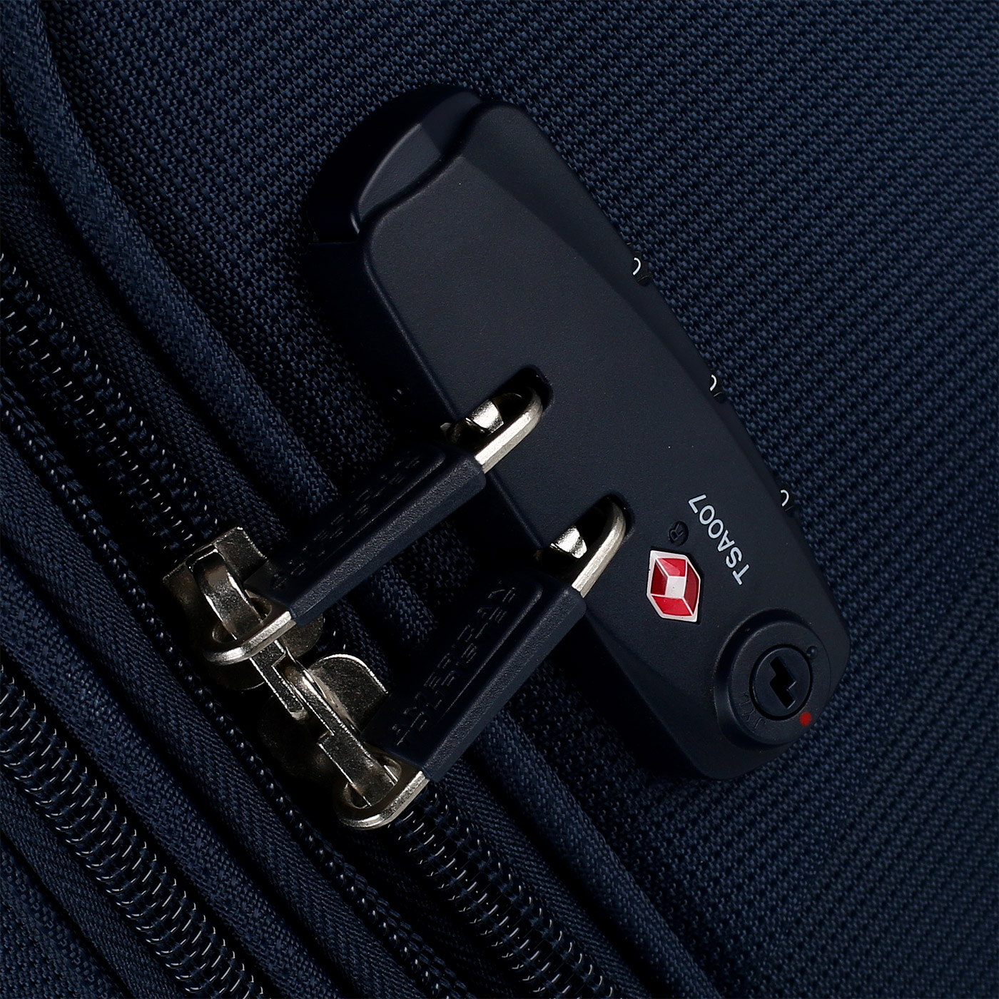 Чемодан маленький S тканевый с кодовым замком American Tourister Oregon