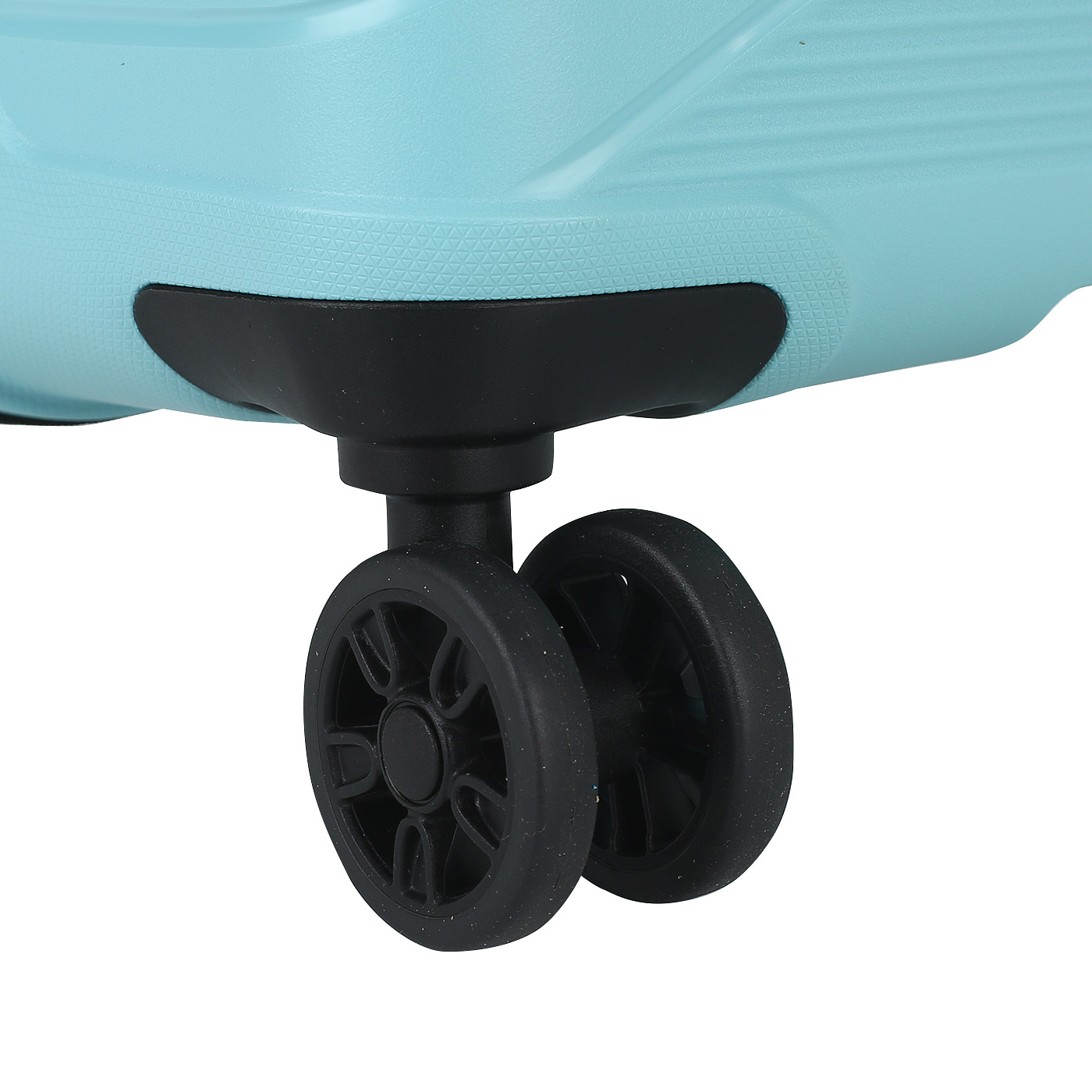 Чемодан большой L из полипропилена с кодовым замком American Tourister Airconic