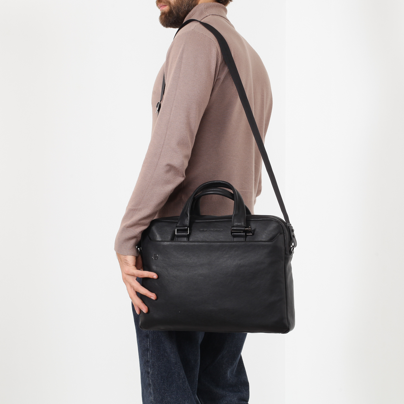 Деловая сумка из черной кожи Piquadro Black square