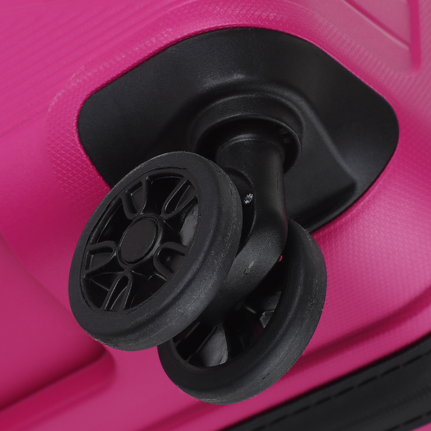 Чемодан с кодовым замком American Tourister Airconic