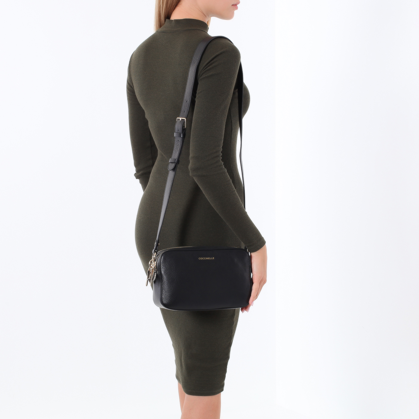 Сумочка из натуральной кожи Coccinelle Alpha