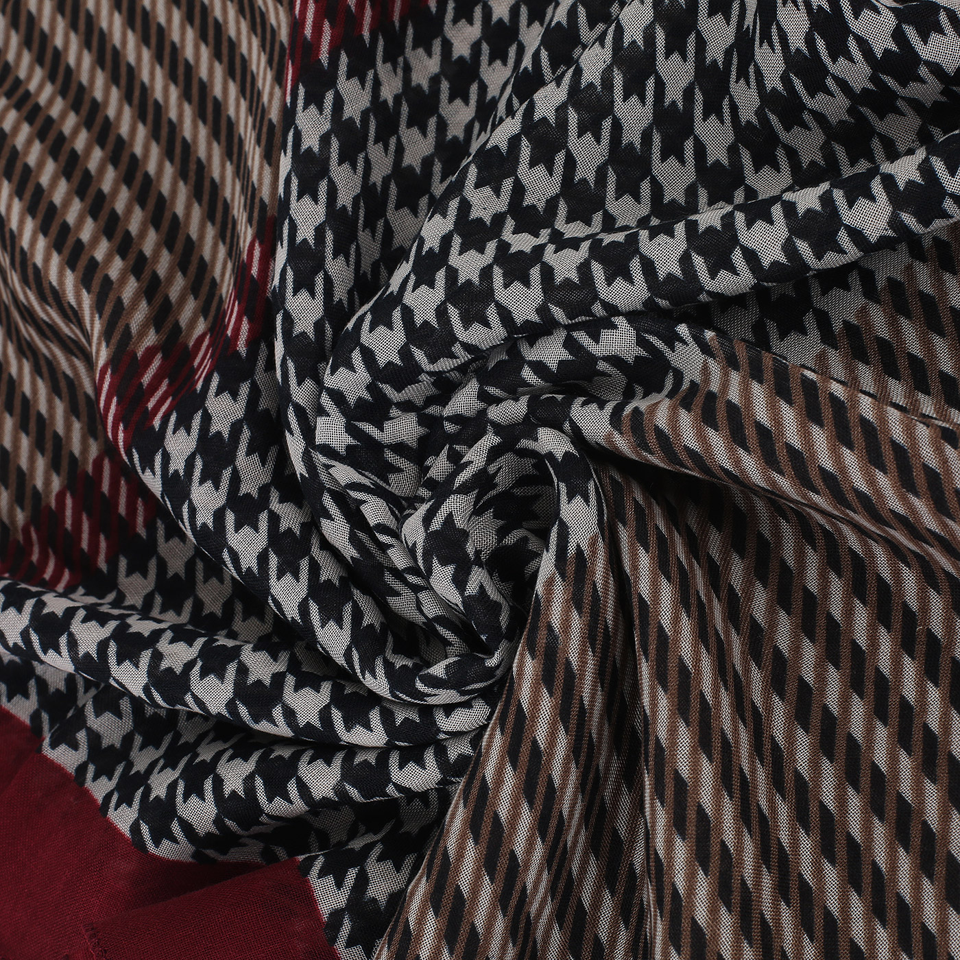 Платок из вискозы Jane's Story 