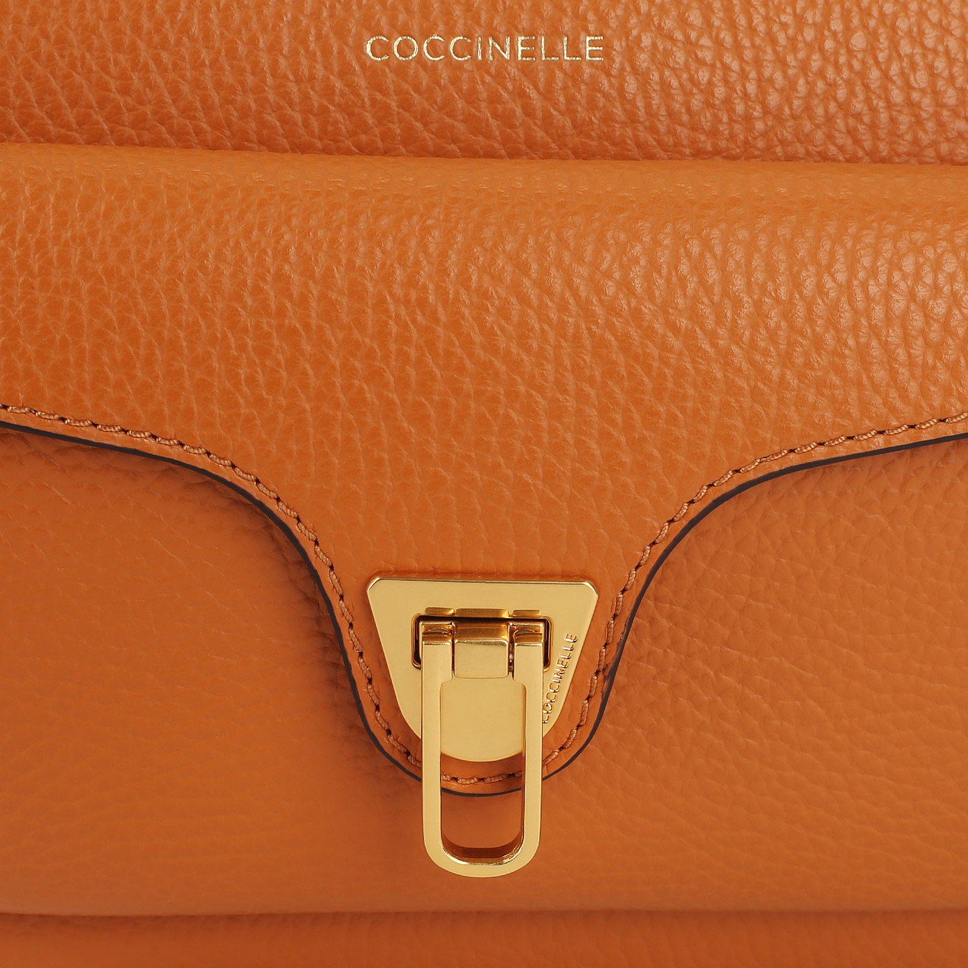 Сумка через плечо Coccinelle Beat Soft Ribb