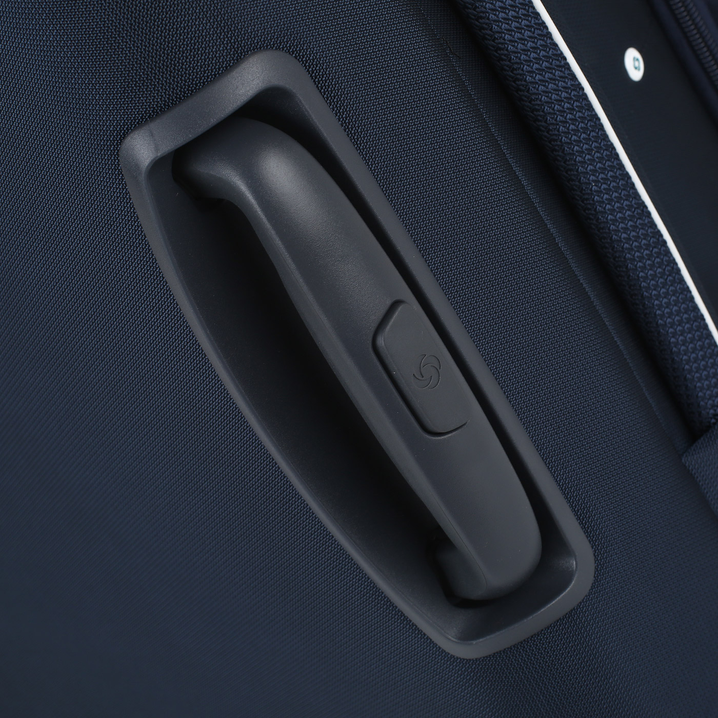 Чемодан средний M тканевый с кодовым замком Samsonite Popsoda