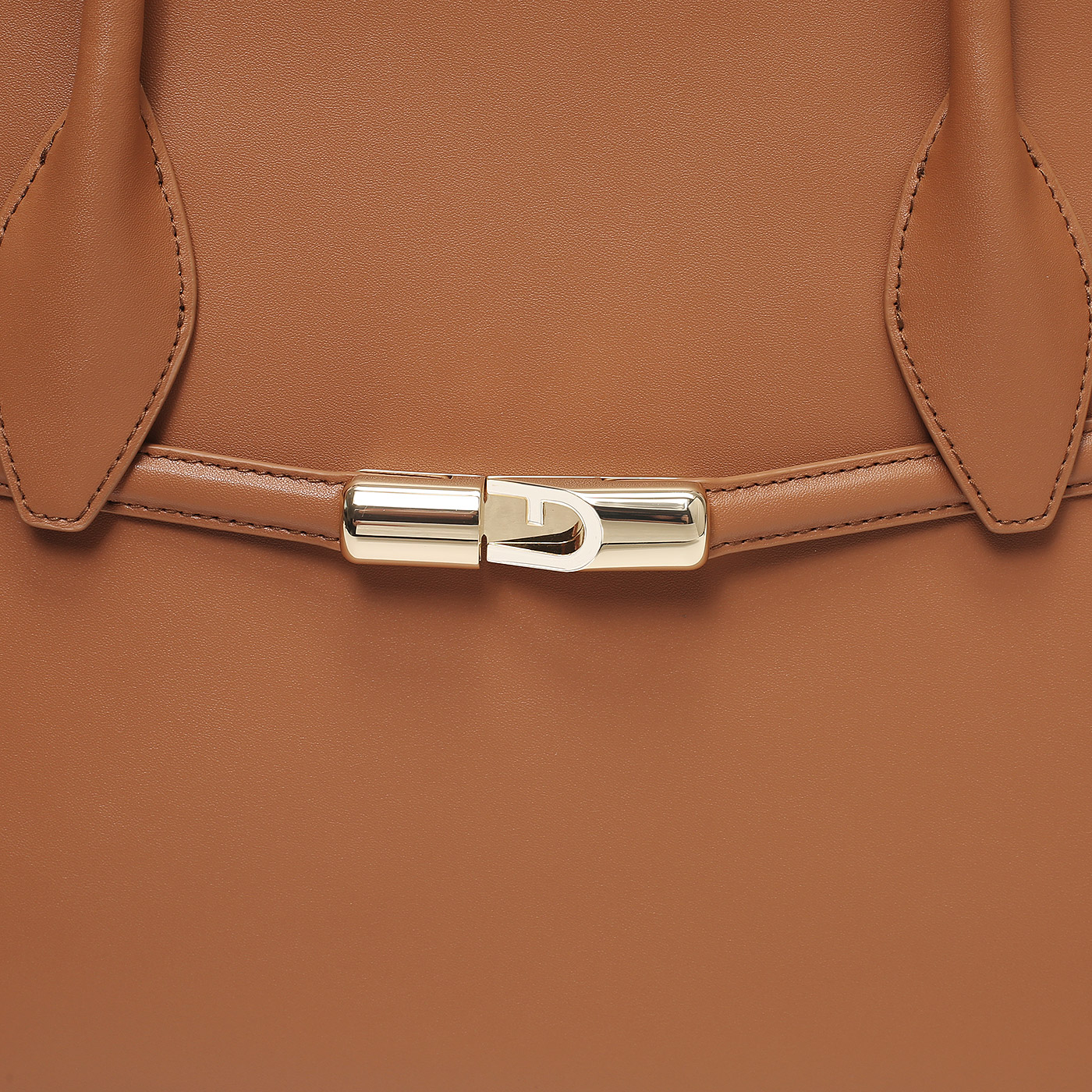 Кожаная сумка Furla Goccia