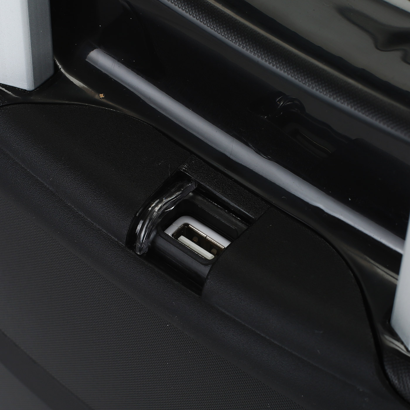 Чемодан маленький S из полипропилена с кодовым замком Ricardo Mendocino