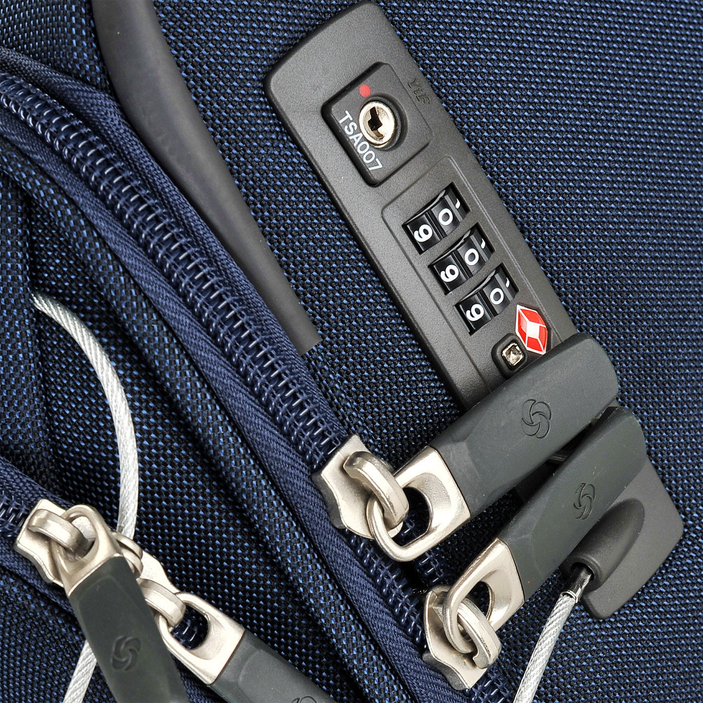 Чемодан для ручной клади тканевый Samsonite Spark Sng