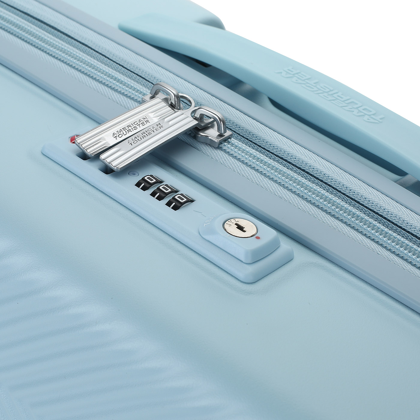 Чемодан для ручной клади из поликарбоната с кодовым замком American Tourister Flylife