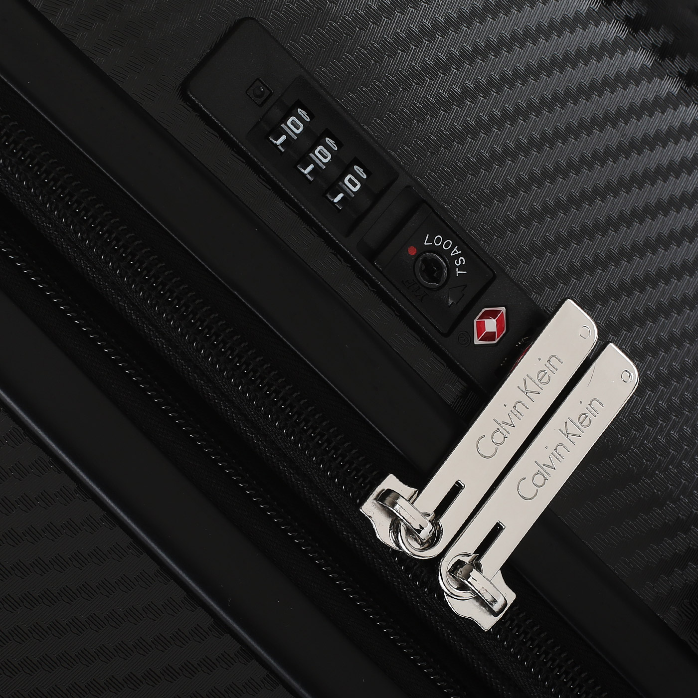 Чемодан средний M из ABS-пластика с кодовым замком Calvin Klein CK-632 Marshall HS