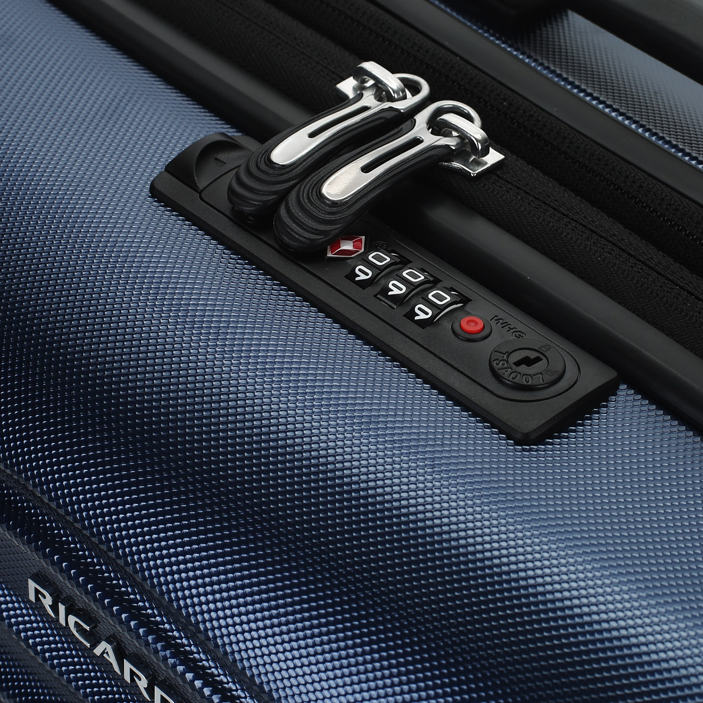 Чемодан маленький S из ABS-пластика с кодовым замком Ricardo Santa Cruz 7.0