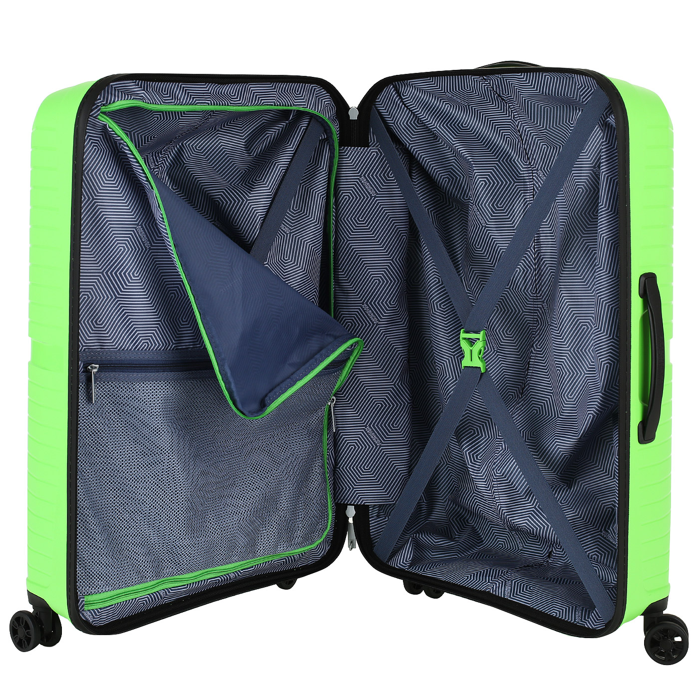 Чемодан средний M из полипропилена с кодовым замком American Tourister Airconic