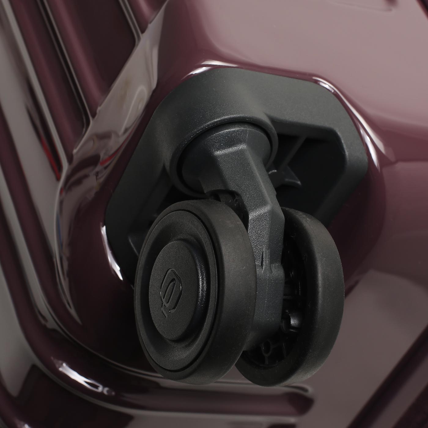 Чемодан на колесах Piquadro 