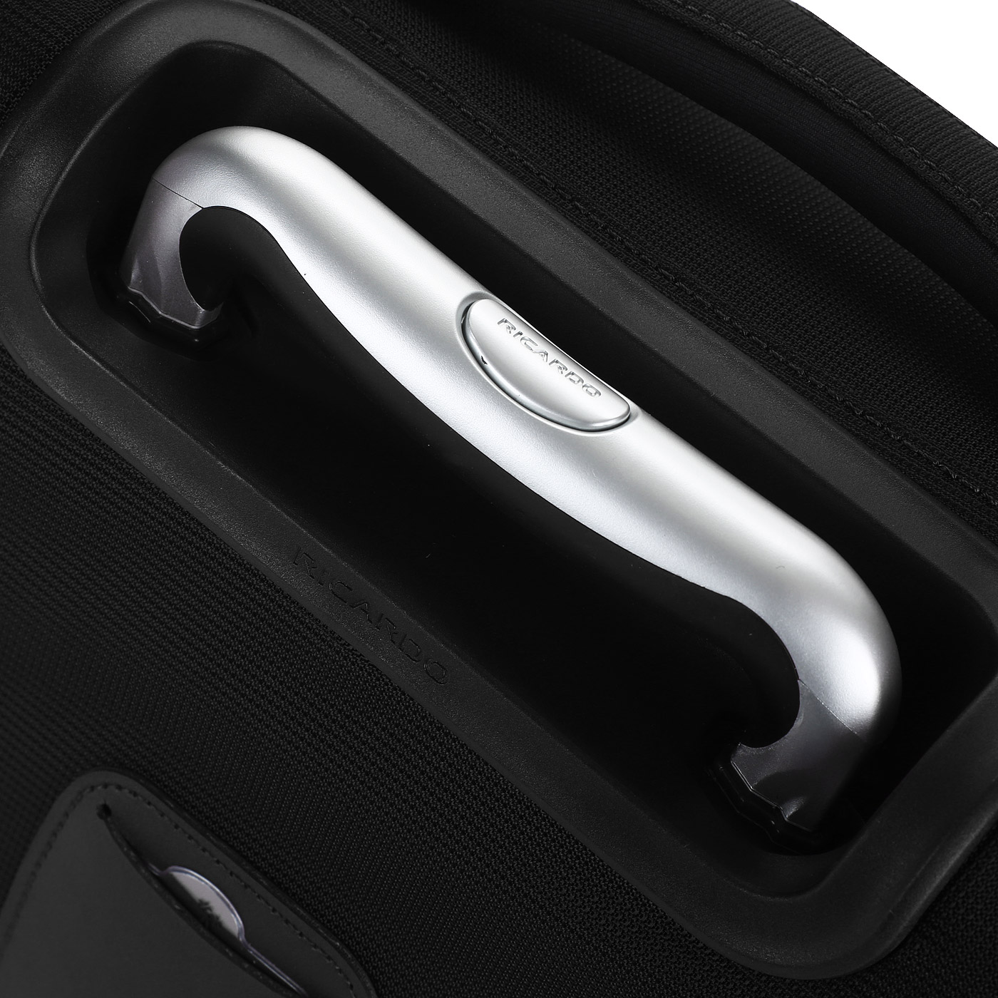 Чемодан маленький S тканевый с кодовым замком Ricardo Seahaven